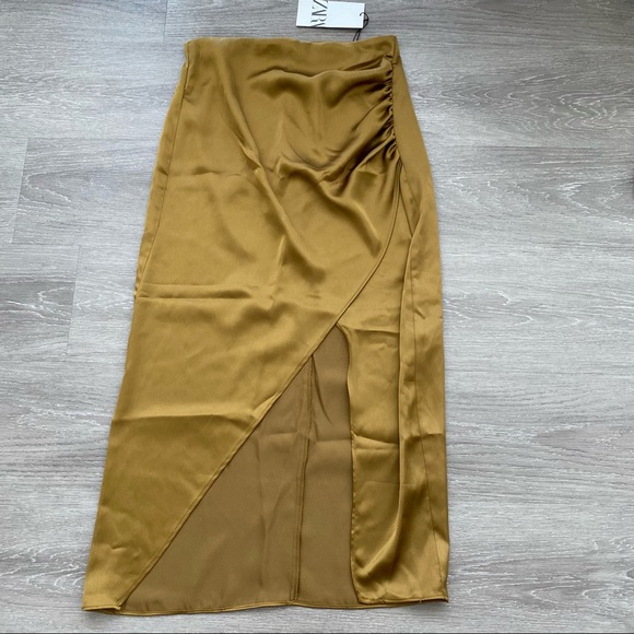 Zara Satin Effect Ruched Midi Skirt - Picture 7 of 12